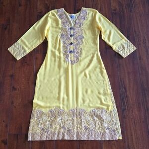 Embroidered Yellow Top Shirt Long Kurti Viscose Lace Floral Buttons Size S/M